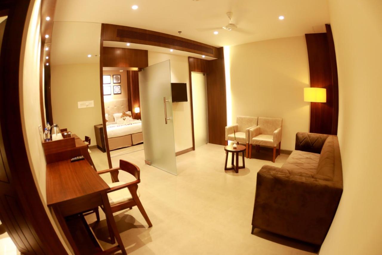Magnet Hotel Kannur Exterior foto